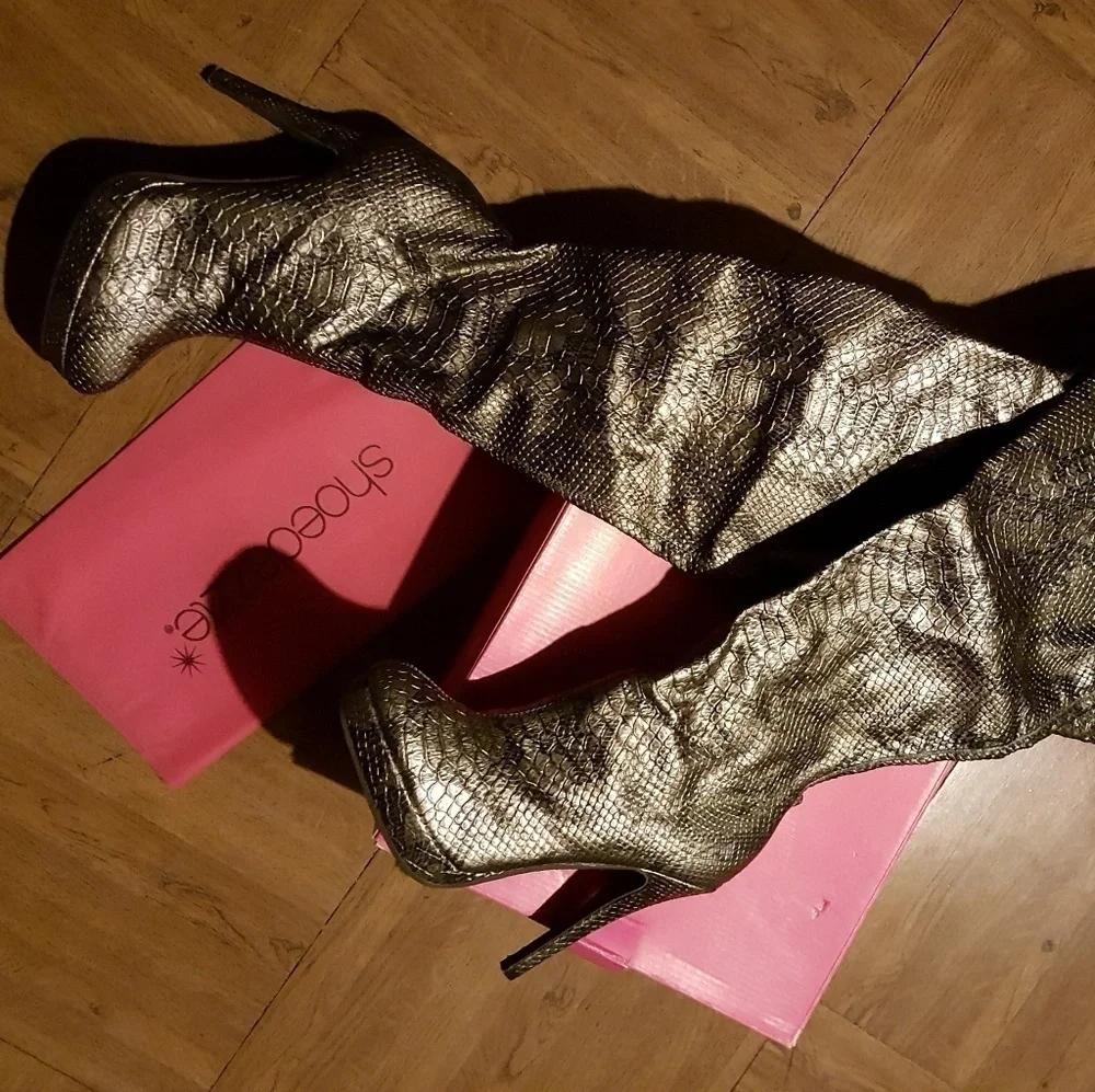 Rhiannon Pewter Thigh-High Boots